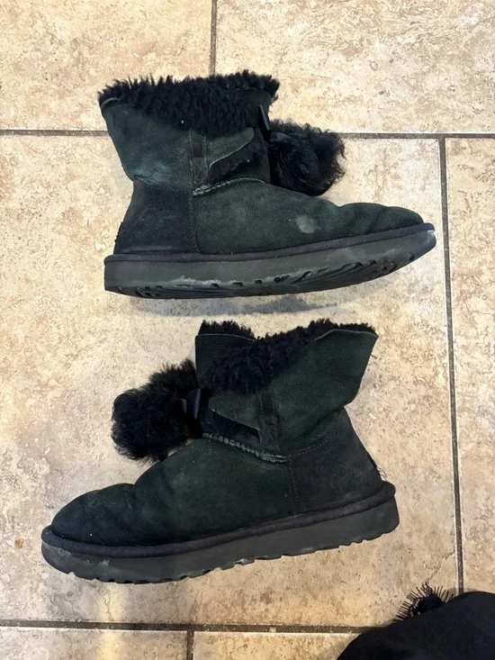 UGG Gita Pom Pom Booties 8 - Picture 3 of 5